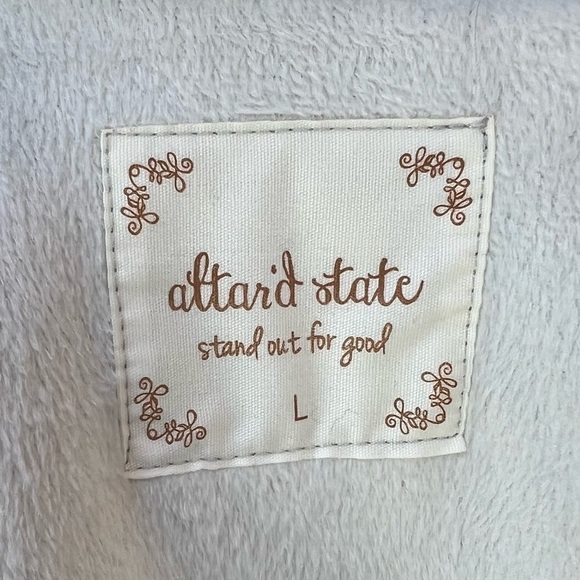 Alter’d State Women’s Fuzzy Sherpa Vest Sleeveless Pockets Size Large (Altered) - Picture 9 of 9